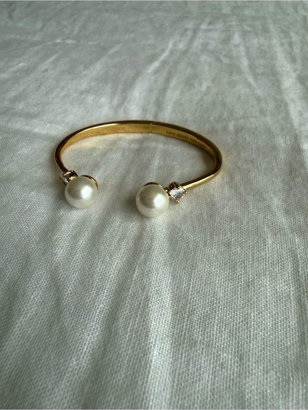 Kate Spade Pearls Of Wisdom Open
Hinged Bangle - Picture 4 of 5